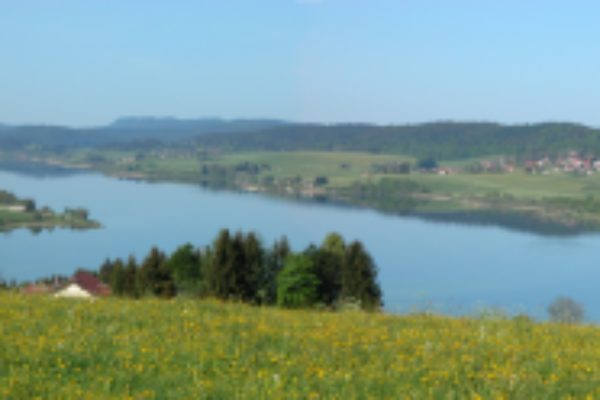 Les 2 lacs : de Saint-Point à Malpas