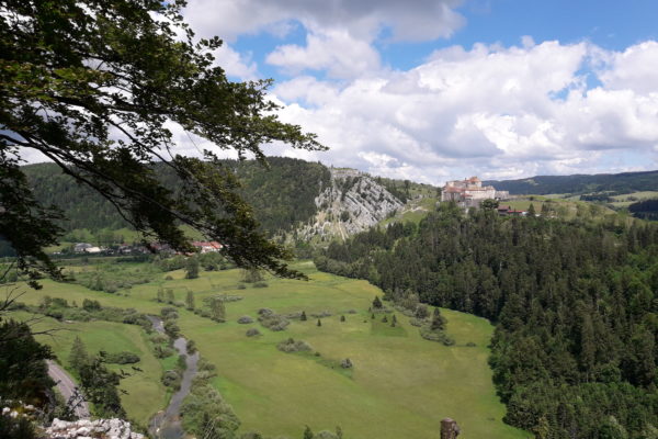 Autour du Château de Joux